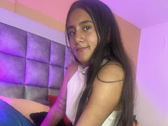 MarianDiore - female with black hair webcam at LiveJasmin