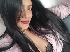 MarianaCutest from xLoveCam