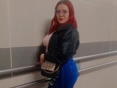 Marianiss from xLoveCam