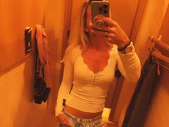 Marie84-hot - blond female webcam at xLoveCam