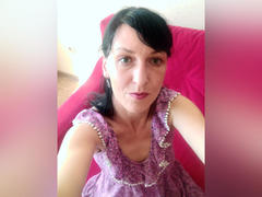 MarieODahlia - female with brown hair webcam at xLoveCam