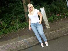 MariellaSun-hot - blond female webcam at xLoveCam