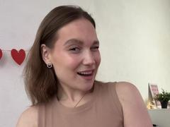MarikoDentino - female with brown hair webcam at xLoveCam