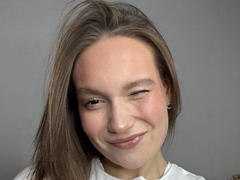 MarikoDentino - female with brown hair webcam at xLoveCam
