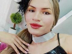 MarilynMarios - blond shemale webcam at xLoveCam