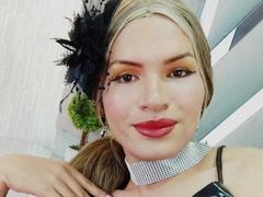 MarilynMarios - blond shemale webcam at xLoveCam