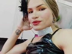 MarilynMarios - blond shemale webcam at xLoveCam