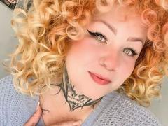 MarilynMore - female webcam at xLoveCam