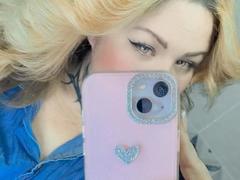 MarilynMore - female webcam at xLoveCam