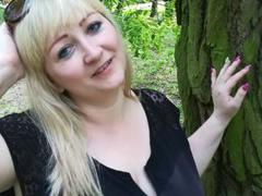 EvaxLove - blond female with  big tits webcam at ImLive