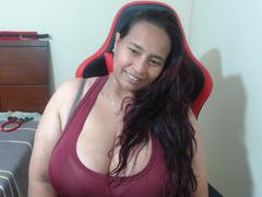 MariposaBigTits - female with black hair webcam at xLoveCam