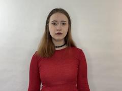 MaritaPavelko - female with brown hair webcam at xLoveCam