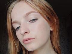 Markizza from xLoveCam