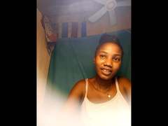 Maronah from xLoveCam