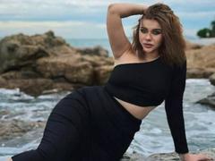 Marrena - female with brown hair and  small tits webcam at xLoveCam