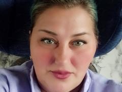 BlondeXFontaine from xLoveCam