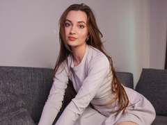 MartaRo - female with red hair and  small tits webcam at xLoveCam