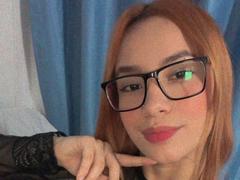 Martiinaa - female with red hair and  small tits webcam at xLoveCam