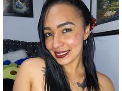 MartinaMR - female with black hair webcam at xLoveCam