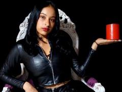 MartinaMontoya - female with black hair and  big tits webcam at LiveJasmin