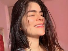 MartinaRossyI - female with black hair webcam at xLoveCam