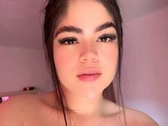 MartinaRossyI - female with black hair webcam at xLoveCam