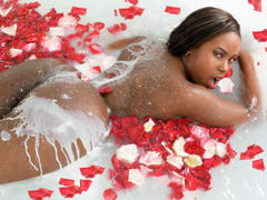 MartinaVergara - female with black hair and  big tits webcam at LiveJasmin