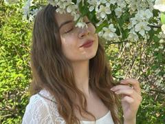 MarvaKeat - female with brown hair webcam at xLoveCam