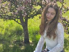 MarvaKeat - female with brown hair webcam at xLoveCam