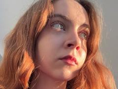 MarvaKeat - female with brown hair webcam at xLoveCam