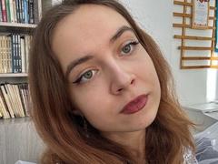 MarvaKeat - female with brown hair webcam at xLoveCam