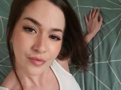MaryHaze-hot - female with brown hair webcam at xLoveCam