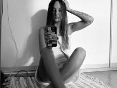 OhMyMiss - female webcam at ImLive