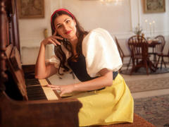 MaryMaloryM - female with brown hair and  big tits webcam at xLoveCam