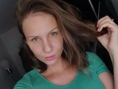 MaryWet-hot - female with brown hair webcam at xLoveCam