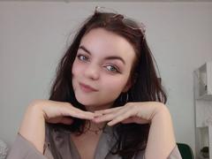 MaryXSmile - female with brown hair and  big tits webcam at xLoveCam