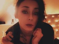 Mary-Licious - female with black hair webcam at xLoveCam