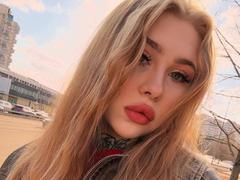 MaryamMunshi - blond female with  big tits webcam at xLoveCam