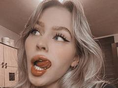 MaryanBatteen from xLoveCam