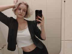 MarylouHartpence - blond female with  big tits webcam at xLoveCam