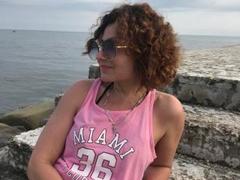 MatElenore - female with brown hair and  small tits webcam at xLoveCam