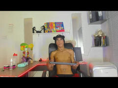 MateusSheenn - shemale webcam at xLoveCam
