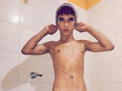 MateusSheenn - shemale webcam at xLoveCam