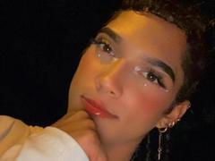 MateusSheenn - shemale webcam at xLoveCam