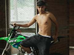 MathewAdams - male webcam at xLoveCam