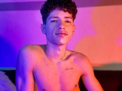 MattiaMancini - male webcam at LiveJasmin