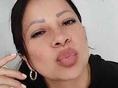MatureHotBeautyX - female with black hair webcam at xLoveCam
