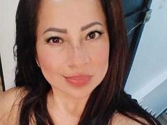 MatureHotBeautyX - female with black hair webcam at xLoveCam