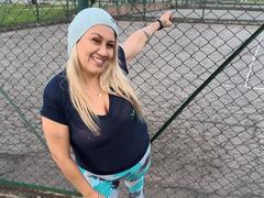 MatureYayita - blond female with  big tits webcam at xLoveCam