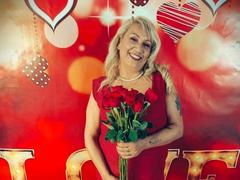 MatureYayita - blond female with  big tits webcam at xLoveCam